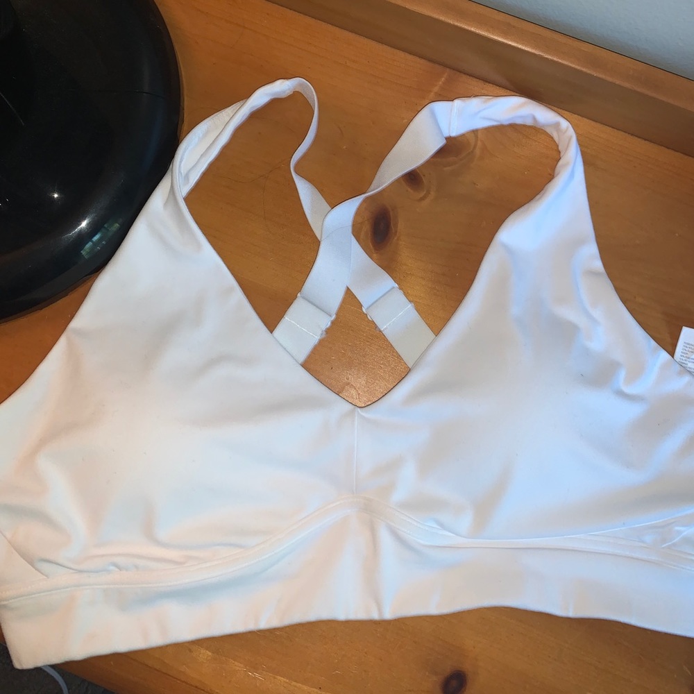 Fabletics White XXL Sports Bra